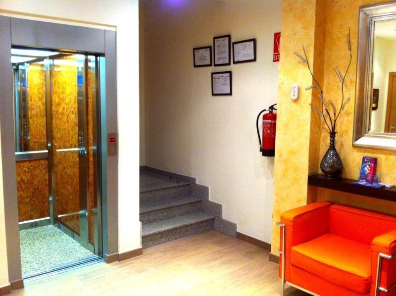 Hostal Granado Madrid Ngoại thất bức ảnh